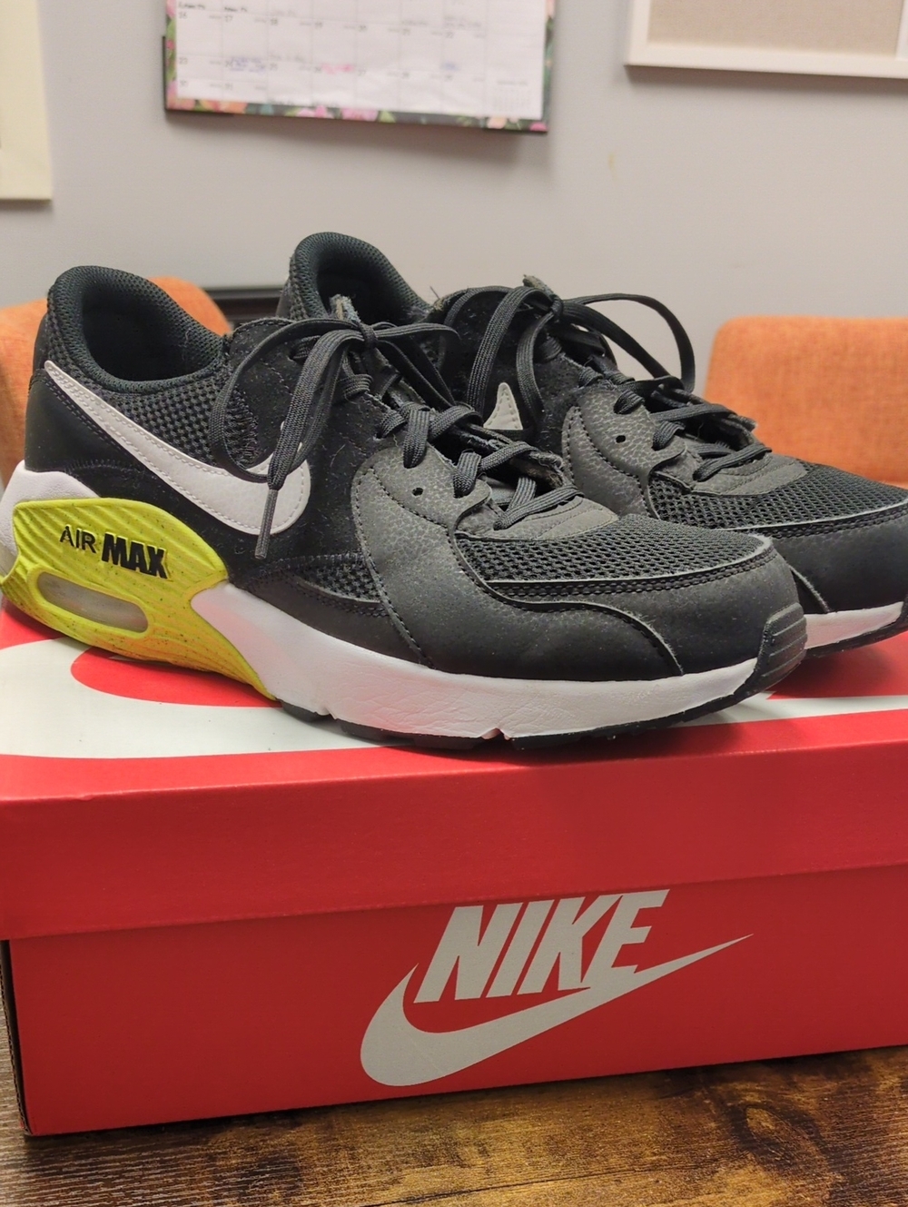 Nike Men's Black and Yellow Air Max Running Sneakers